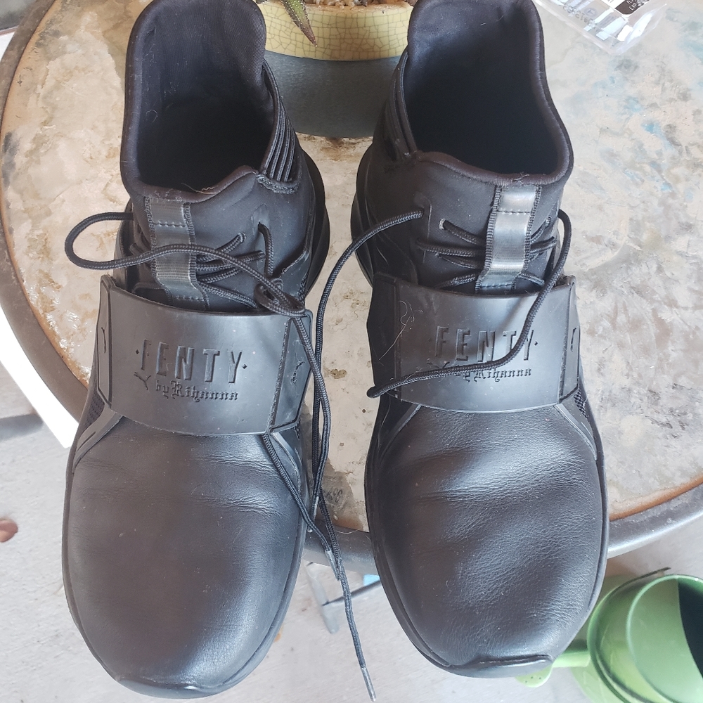 Fenty  by Rhianna Pumas